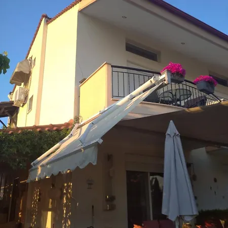Vasiliki's Hébergement de vacances Kalyves Polygyrou